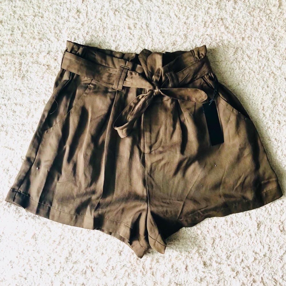 Paper bag Green Shorts